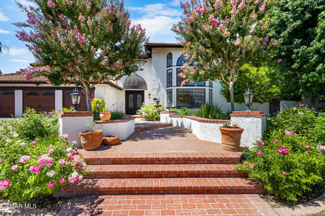 29340 Castlehill Drive, Agoura Hills CA: https://media.crmls.org/mediaz/a0bc36fe-9fec-4b7d-9312-625fb05d6c2a.jpg