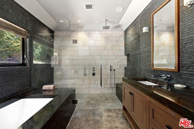 3300 N Knoll Drive, Los Angeles CA: https://media.crmls.org/mediaz/a0bd1043-2c24-4159-ab43-51f2fcc4f63f.jpg