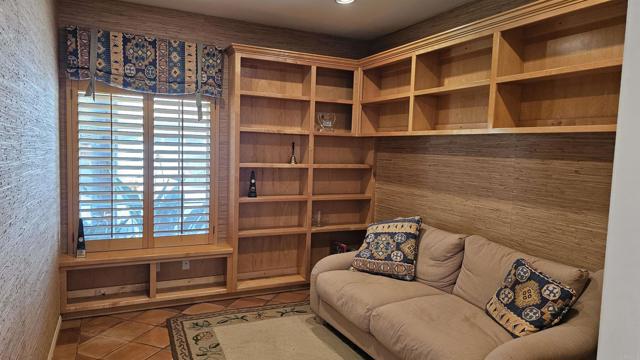 Detail Gallery Image 17 of 24 For 5365 Caminito Exquisito, San Diego,  CA 92130 - 4 Beds | 3 Baths