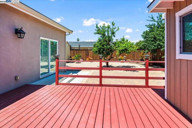 4309 BORA BORA AVE, Fremont CA: https://media.crmls.org/mediaz/a0bded23-e7bb-4073-95f9-5a10a005847b.jpg