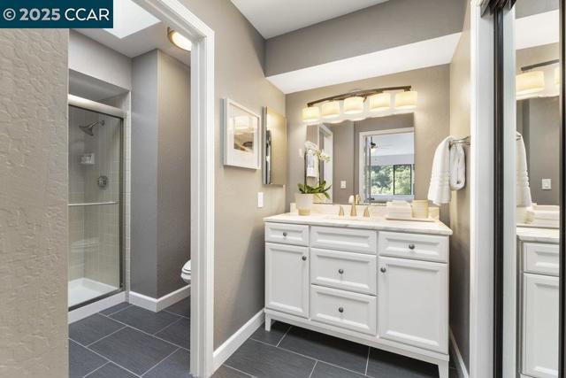 955 Camino Verde Cir, Walnut Creek CA: https://media.crmls.org/mediaz/a0be92c0-fbe5-4f69-b229-4492176bf54f.jpg