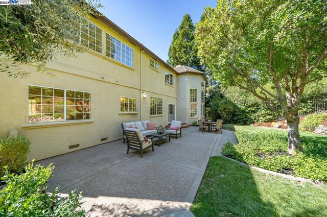Image 40 of 48 For 952 Gray Fox Cir
