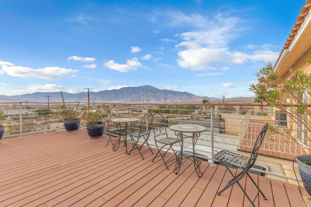 12622 Miracle Hill Road, Desert Hot Springs CA: https://media.crmls.org/mediaz/a0bf2ea7-22e2-46f9-9b58-0063021327d5.jpg