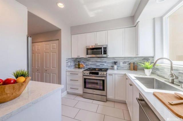 88 17th Avenue, San Mateo CA: https://media.crmls.org/mediaz/a0bf557f-cffa-462c-b649-fa2eae944299.jpg