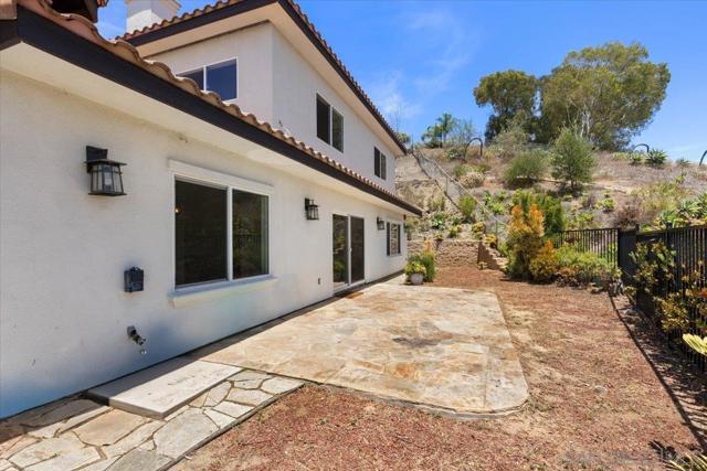 2342 CARIOCA PL, Vista CA: https://media.crmls.org/mediaz/a0bf6036-60d1-4e94-8b7b-24ab5126faf2.jpg