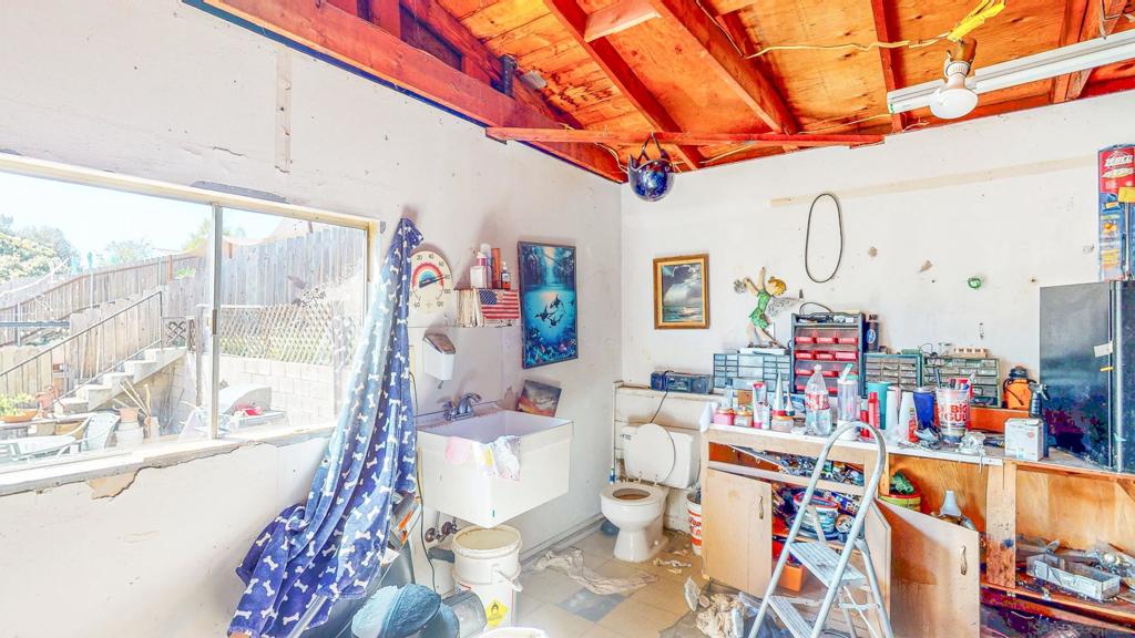 MLS #250022266SD img 16