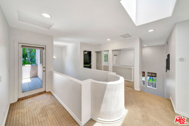 14916 Hesby Street, Sherman Oaks CA: https://media.crmls.org/mediaz/a0c07552-2f59-4d2a-aaf2-89749d4717f0.jpg