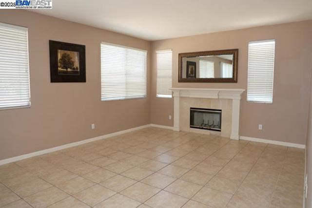 2016 Aspen Ct, Antioch CA: https://media.crmls.org/mediaz/a0c1ab69-884e-4de7-89bb-1f60384fc758.jpg