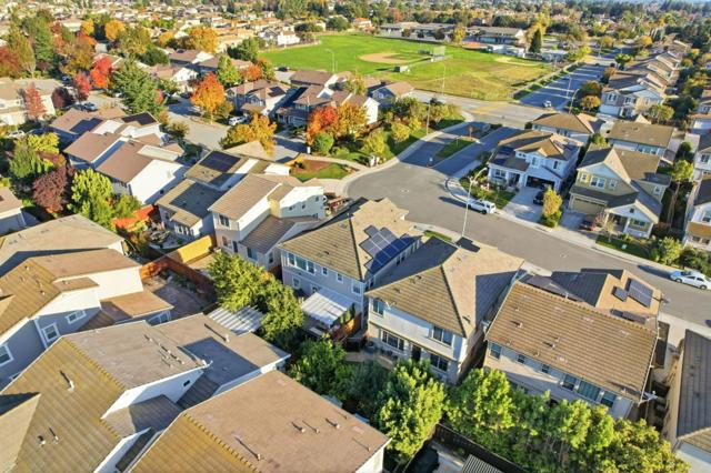 17725 Calle Mazatan, Morgan Hill CA: https://media.crmls.org/mediaz/a0c2c9b0-161b-4e9c-8dd9-458283262040.jpg