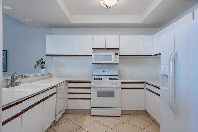 Image 17 of 39 For 2601 Broadmoor Drive 61