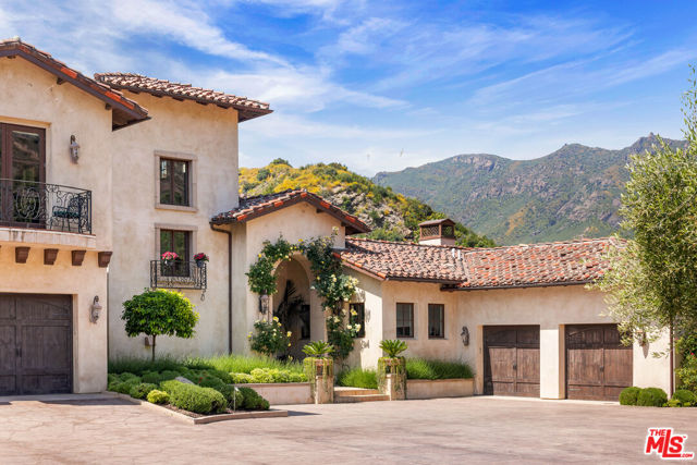 31823 Lobo Canyon Road, Agoura Hills CA: https://media.crmls.org/mediaz/a0c3c34d-3a61-40c4-9595-15e2f5980a79.jpg