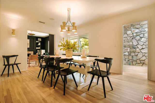 2610 Mandeville Canyon Road, Los Angeles CA: https://media.crmls.org/mediaz/a0c4acaf-4c2c-4b21-b29e-9632d30ebecb.jpg