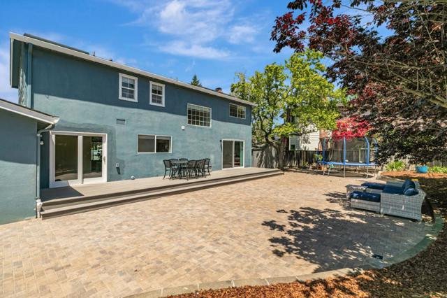 2739 Saint Giles Lane, Mountain View CA: https://media.crmls.org/mediaz/a0c4fa1f-9863-48d0-a35d-5222dab3616d.jpg