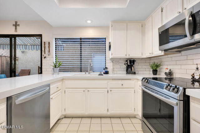 8235 Mason Avenue, Winnetka CA: https://media.crmls.org/mediaz/a0c535f5-d0c9-47d4-9d3c-0c3b498a8797.jpg