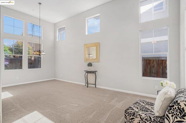 1008 Finn Way, Brentwood CA: https://media.crmls.org/mediaz/a0c5d04d-0ec2-4d5b-9a0a-25f7922a7e3a.jpg