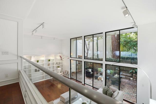 1621 Stone Pine Lane, Menlo Park CA: https://media.crmls.org/mediaz/a0c7234e-dd65-4d05-8f9f-c617217b90db.jpg