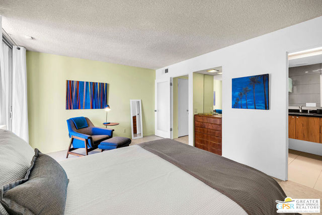 2380 S Sky View Drive, Palm Springs CA: https://media.crmls.org/mediaz/a0c738ca-f7b4-489e-bfc6-edbb52c64c4e.jpg