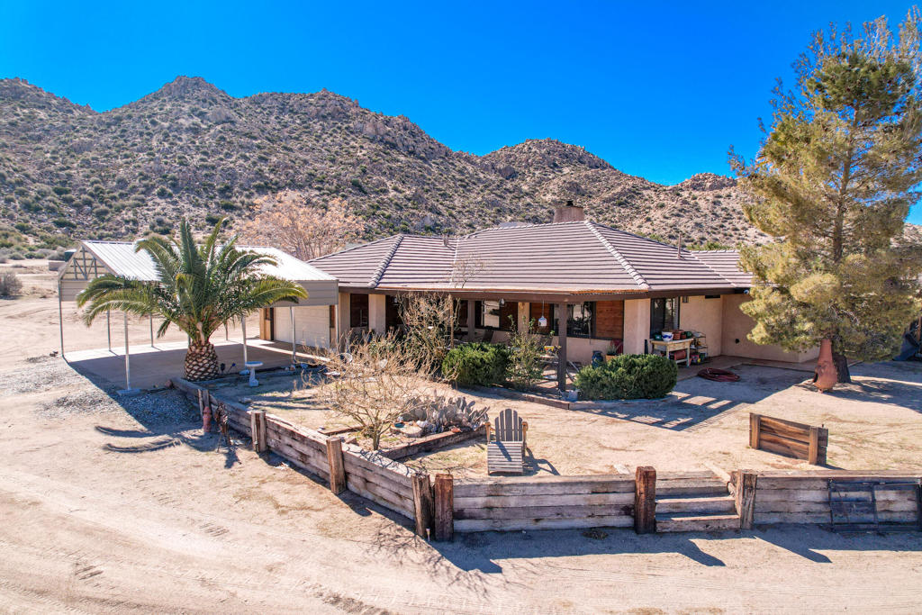 5670 Bronco Road, Pioneertown, CA 92268