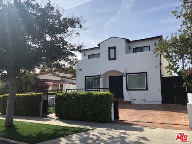 10521 ALMAYO Avenue, Los Angeles CA: https://media.crmls.org/mediaz/a0c89653-3ed8-437a-a64e-f80374798832.jpg
