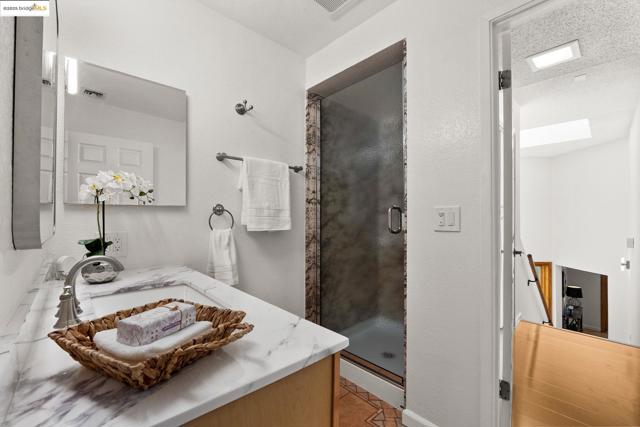 300 Locust Dr, Vallejo CA: https://media.crmls.org/mediaz/a0c8ad33-22d3-4b50-984c-ca69b51fa886.jpg