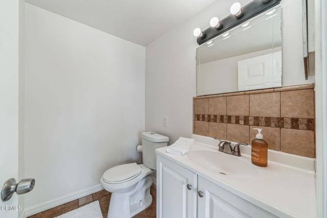 Detail Gallery Image 9 of 17 For 1039 S Eastman Ave, Los Angeles,  CA 90023 - 3 Beds | 1/1 Baths