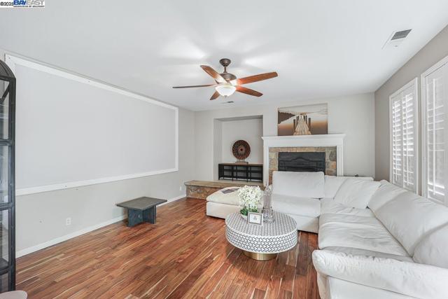 2744 Redbridge Rd, Tracy CA: https://media.crmls.org/mediaz/a0c93806-a68e-4425-be88-ca18aaca52c0.jpg
