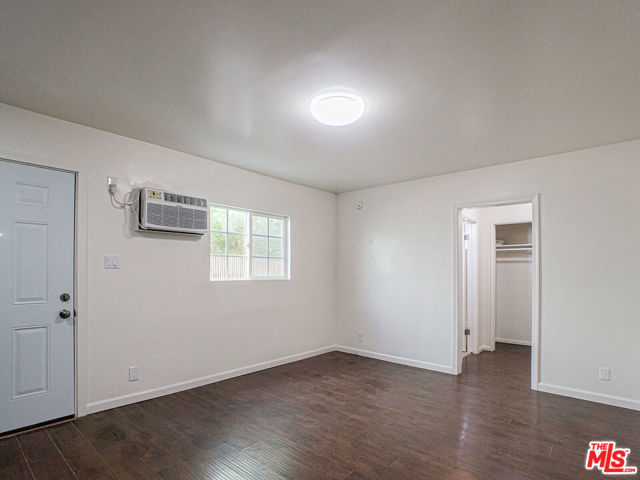 453 N Kingsley Drive, Los Angeles CA: https://media.crmls.org/mediaz/a0c995b0-7ef6-4df3-9a16-d1668879281a.jpg