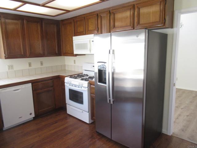 Detail Gallery Image 17 of 40 For 4052 Aeolia Way, Oceanside,  CA 92056 - 2 Beds | 2 Baths