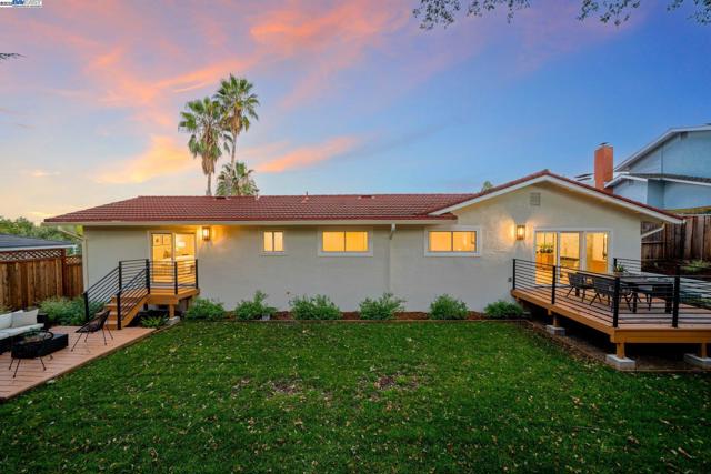 4253 Mirador Dr, Pleasanton CA: https://media.crmls.org/mediaz/a0c9ede2-8ddd-4b29-bab1-7c5cef9a4c10.jpg