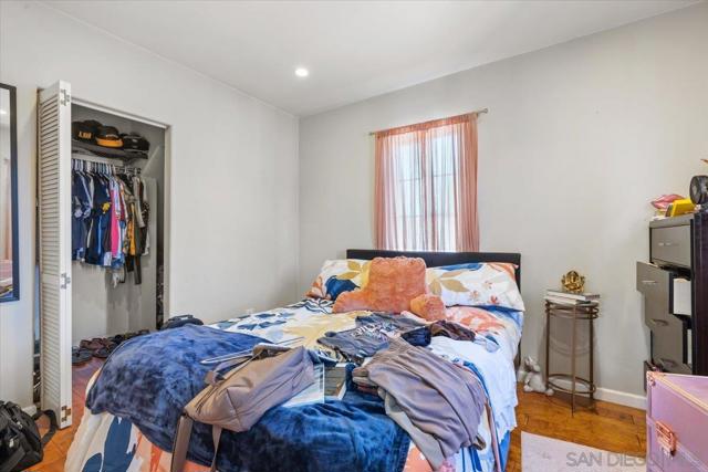 2832 34 K St, San Diego CA: https://media.crmls.org/mediaz/a0ca5276-ebf7-4399-b400-866d7d65a91f.jpg