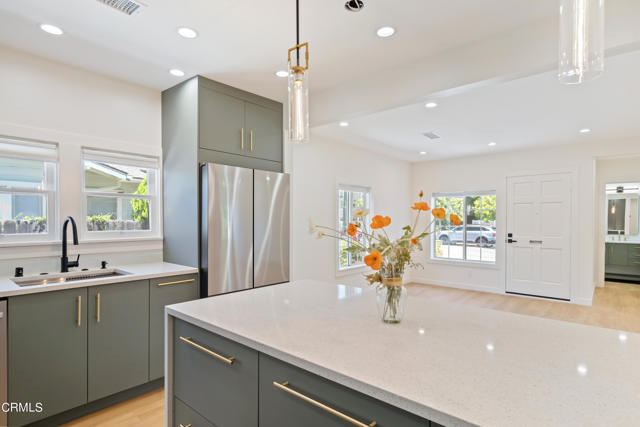 Detail Gallery Image 22 of 35 For 83 S Greenwood Ave, Pasadena,  CA  - 3 Beds | 2 Baths