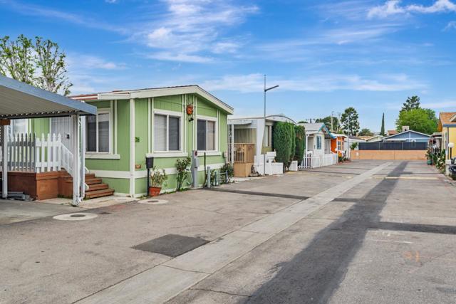 18035 Soledad Canyon Road, Canyon Country CA: https://media.crmls.org/mediaz/a0cb431f-7f0e-4c4c-85c8-401d27001cb2.jpg
