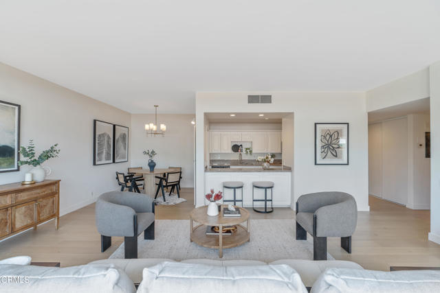 960 San Pasqual Street, Pasadena CA: https://media.crmls.org/mediaz/a0cde625-26f9-433b-a728-8c4bead6ef90.jpg
