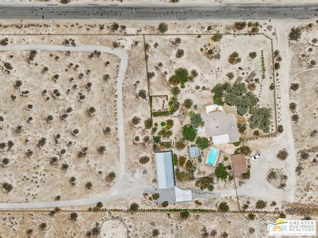 22950 Henry Road, Desert Hot Springs CA: https://media.crmls.org/mediaz/a0ce3137-216f-4d9d-977f-e532193979e9.jpg