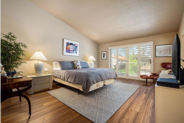 688 Vista Lago N Circle, Palm Desert CA: https://media.crmls.org/mediaz/a0ce459b-8613-4d81-90f7-259b36c97ea5.jpg