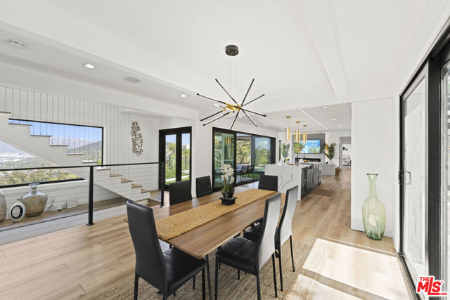 7308 Pacific View Drive, Los Angeles CA: https://media.crmls.org/mediaz/a0cf1076-c27e-4b21-a074-607c151711aa.jpg