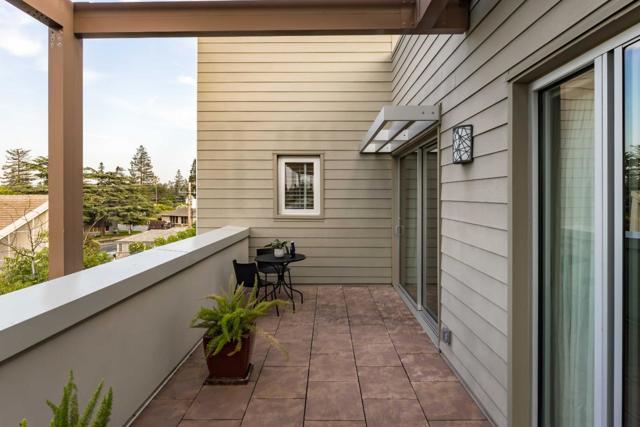 240 3rd Street, Los Altos CA: https://media.crmls.org/mediaz/a0cf3226-01d0-4b7c-adda-70ff3d209ee7.jpg