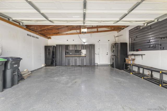 23235 Canyon Lake Dr S, Canyon Lake CA: https://media.crmls.org/mediaz/a0cff708-61d8-4b90-9c53-beadd88bb2bf.jpg