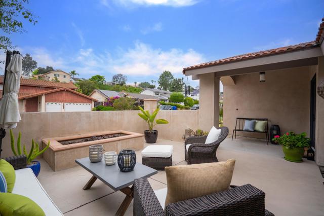 13349 Portofino Dr, Del Mar CA: https://media.crmls.org/mediaz/a0cfffd3-d220-4255-a321-bbfc2aaba2dc.jpg