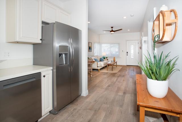 Detail Gallery Image 7 of 21 For 1295 Essex St, San Diego,  CA 92103 - 2 Beds | 1 Baths