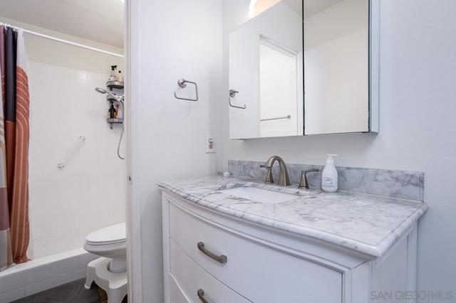 6059 Rancho Mission Rd, San Diego CA: https://media.crmls.org/mediaz/a0d06096-d4d4-48f3-b480-ef67b860a41d.jpg