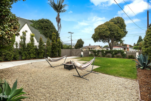238 W Center Street, Ventura CA: https://media.crmls.org/mediaz/a0d06a7f-6867-40ce-a903-5422f2ed654b.jpg