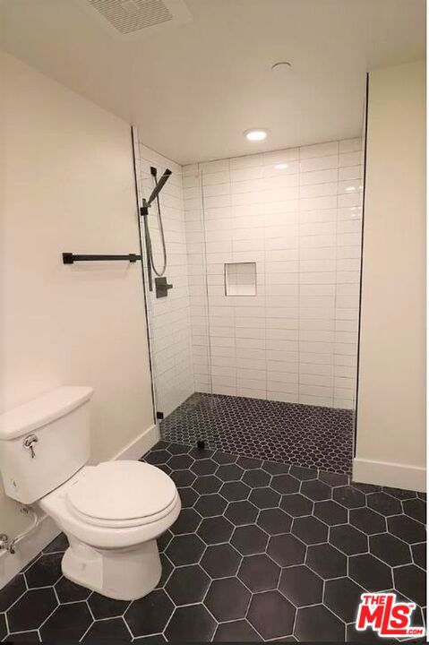 1261 Stoner Avenue, Los Angeles CA: https://media.crmls.org/mediaz/a0d1779d-9b83-4769-83ce-a8c9e15fadda.jpg
