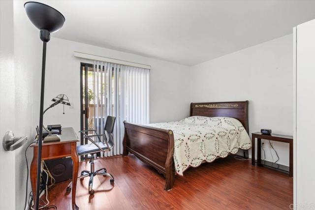 12059 Alta Carmel Ct, San Diego CA: https://media.crmls.org/mediaz/a0d1cb40-f23a-4d04-b843-839ac241e264.jpg