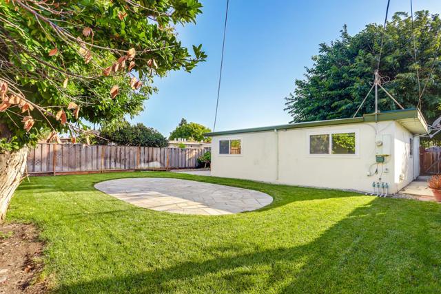 2075 Monroe Street, Santa Clara CA: https://media.crmls.org/mediaz/a0d2f394-5042-4274-a097-d308b8e74461.jpg