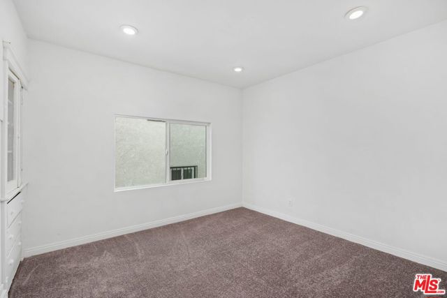827 Lucile Avenue, Los Angeles CA: https://media.crmls.org/mediaz/a0d3ae1d-add7-4cf0-9fe9-02accac9b134.jpg