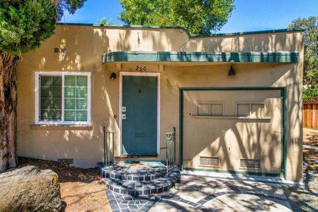 250 Fernando Avenue, Palo Alto CA: https://media.crmls.org/mediaz/a0d3b149-2c4f-4c37-b084-275c7a096fb6.jpg