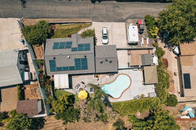 8635 La Butte Lane, Santee CA: https://media.crmls.org/mediaz/a0d3ed16-5e99-47d0-9682-8141f39c1640.jpg