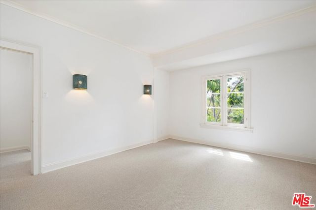 6612 Emmet Terrace, Los Angeles CA: https://media.crmls.org/mediaz/a0d40888-086e-4c2f-9921-82154008e642.jpg
