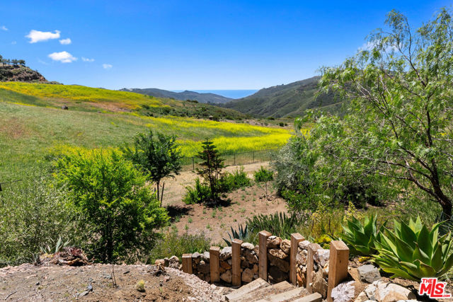 12470 Yerba Buena Road, Malibu CA: https://media.crmls.org/mediaz/a0d4658f-9b1d-4b25-943e-7c4512a0ead8.jpg